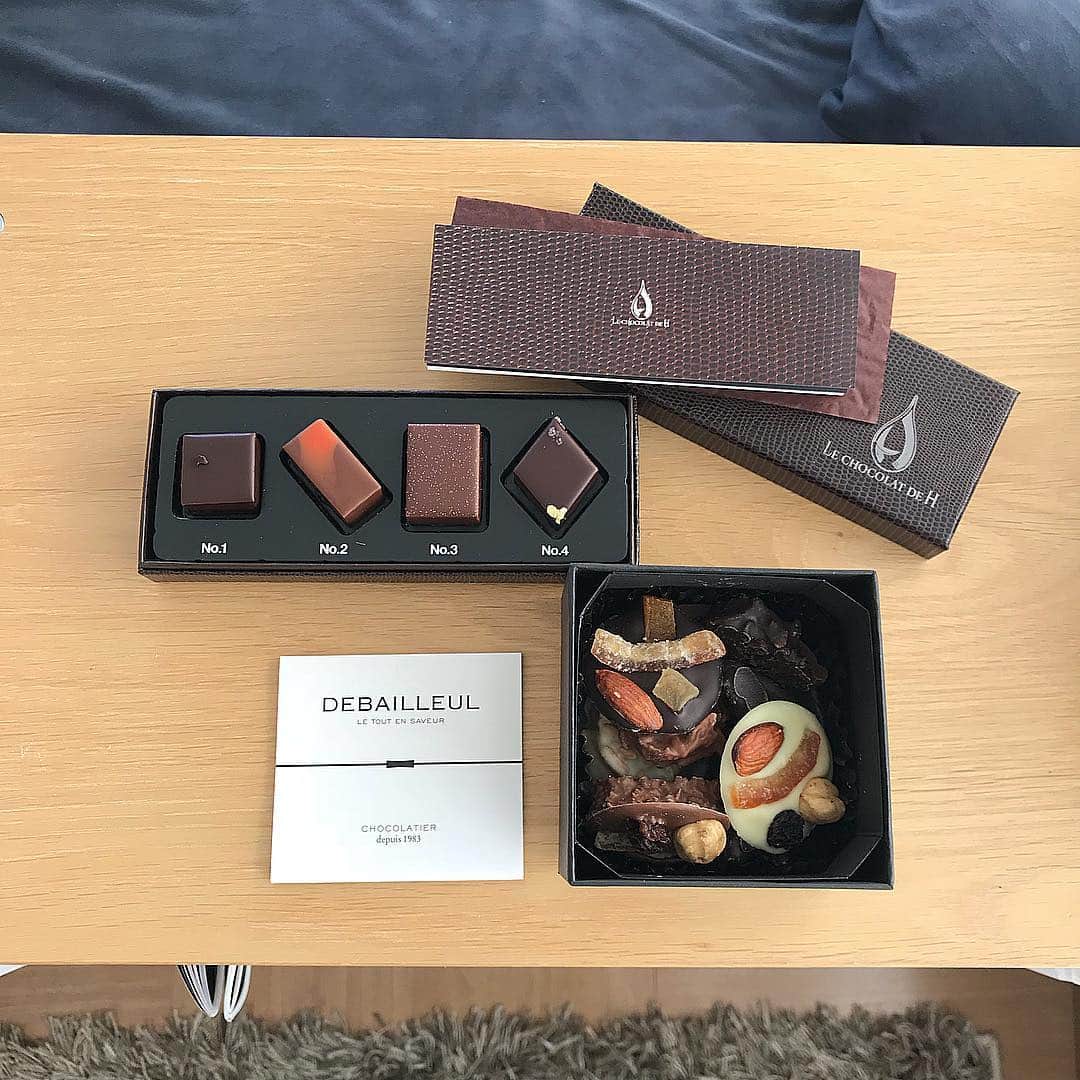 ukapiのインスタグラム：「. . 3.14... #whiteday #ホワイトデー . chocolate🍫を選ぶセンスまで 抜群すぎて、言うことないです。 . ありがとう♡ . . . #lechocolatdeh #debailleul」