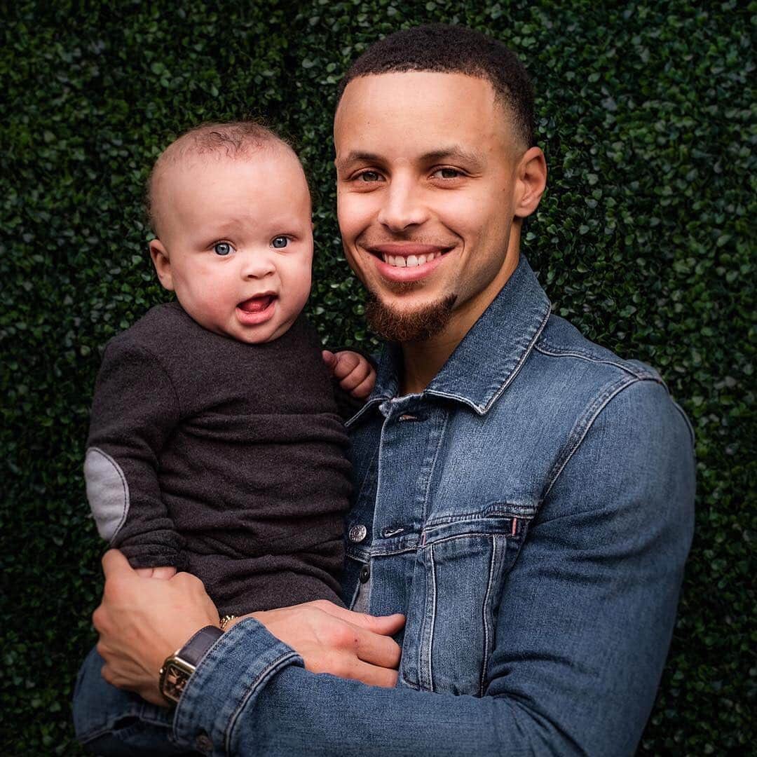 People Magazineさんのインスタグラム写真 - (People MagazineInstagram)「Happy birthday, #StephCurry! ❤️ | #Regram @ayeshacurry: "Happy birthday to my love. There’s not much more I can say about how much I love you and how you amaze me every freaking day... Here’s to another happy, healthy and joy filled year!"」3月15日 4時37分 - people