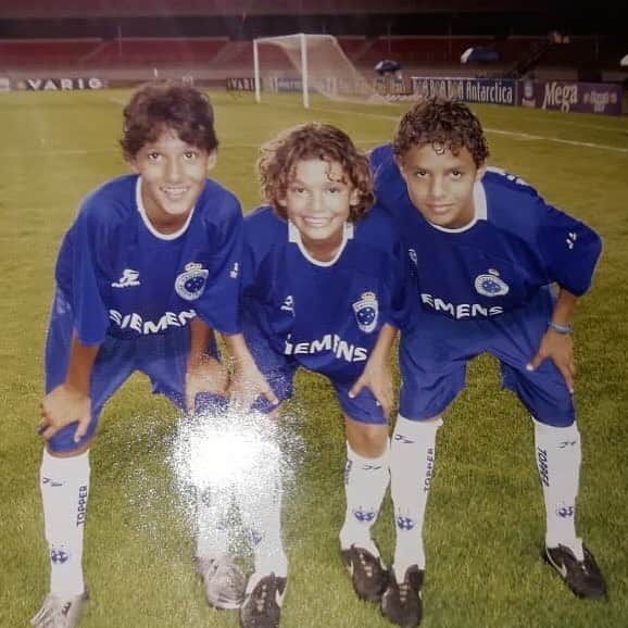 ドドのインスタグラム：「‪#TBT meu primeiro jogo no Mineirão. Preliminar de @Cruzeiro x @Corinthians no Brasileirão de 2005. ‬」