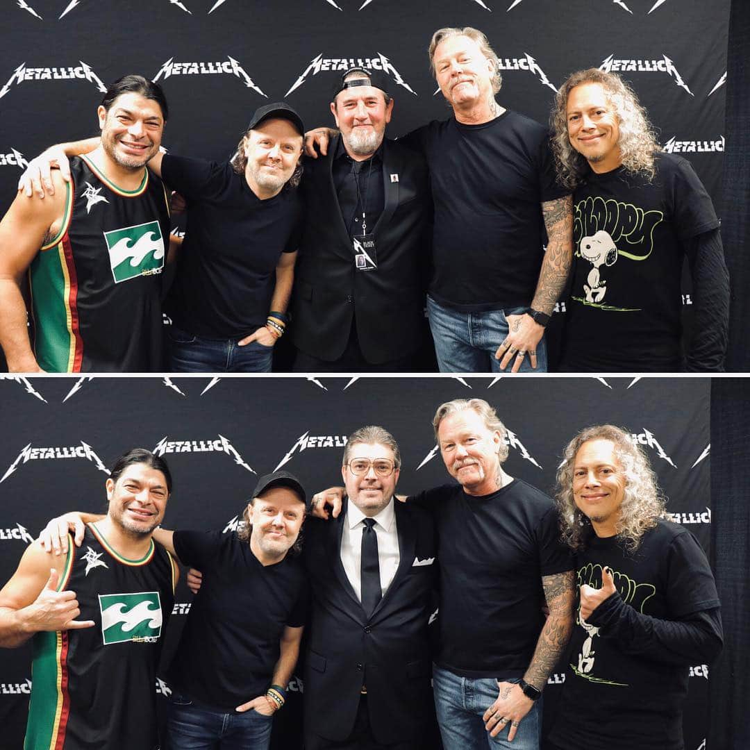 メタリカさんのインスタグラム写真 - (メタリカInstagram)「These two Black Ticket Roamers, Mike & Russell, made it to every single one of the 35 #WorldWired arena shows in North America.  That’s some dedication, boys… thanks for coming along for the ride!」3月15日 4時43分 - metallica