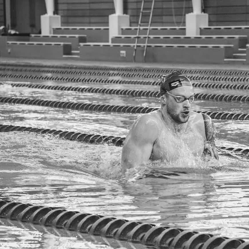 アダム・ピーティさんのインスタグラム写真 - (アダム・ピーティInstagram)「💪🏼🦁 - Best caption gets followed 👊🏼」3月15日 5時08分 - adam_peaty