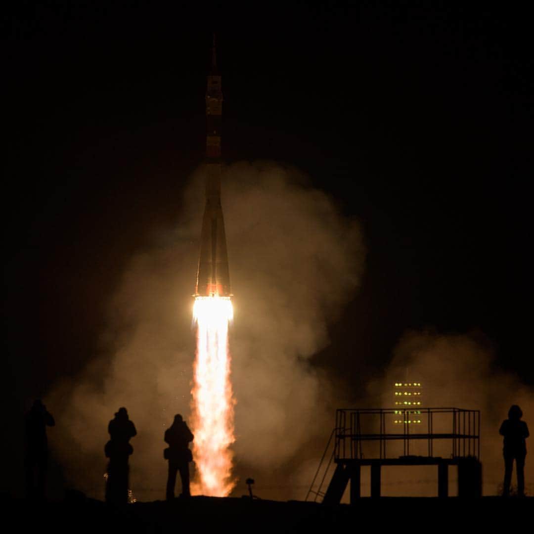 NASAさんのインスタグラム写真 - (NASAInstagram)「3-2-1… LIFTOFF! 🚀  Today at 3:14 p.m. EDT, three humans left planet Earth on six-hour journey to the International Space Station (@ISS). Launched aboard a Soyuz spacecraft from the Baikonur Cosmodrome in Kazakhstan, @NASAastronauts Nick Hague and Christina Koch, and cosmonaut Alexey Ovchinin will arrive at their new orbiting home later today.  During their time on humanity’s only permanently occupied microgravity laboratory, they will work on hundreds of experiments in biology, biotechnology, physical science and Earth science. They will be joining the trio who is already in space, bringing the total crew to six people.  Credit: NASA/Bill Ingalls  #nasa #space #launch #liftoff #rocket #soyuz #roscosmos #international #spacestation #science #humans #earth #planet #home #orbit #spacecraft #solarsystem #crew #team #trio #pictureoftheday」3月15日 5時15分 - nasa