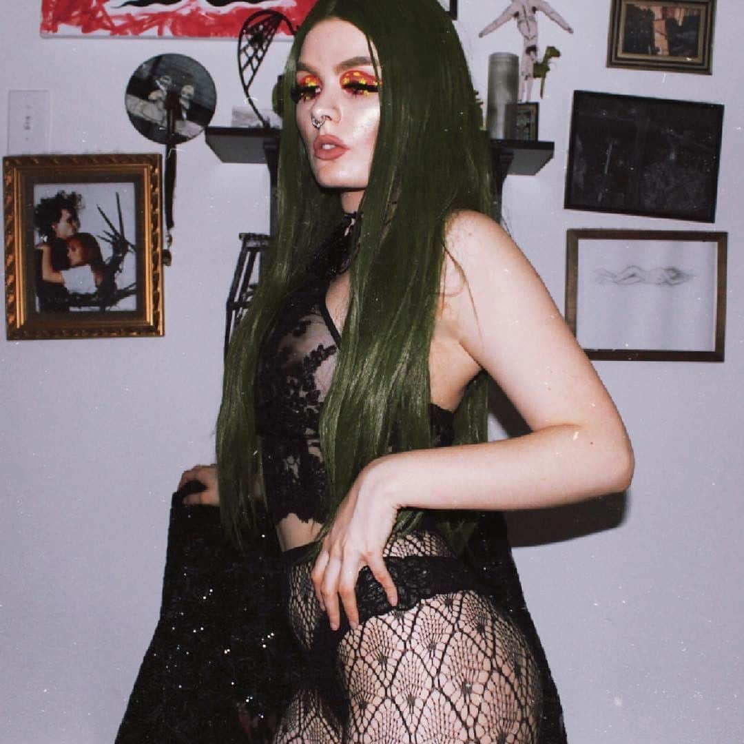 レッグアベニューのインスタグラム