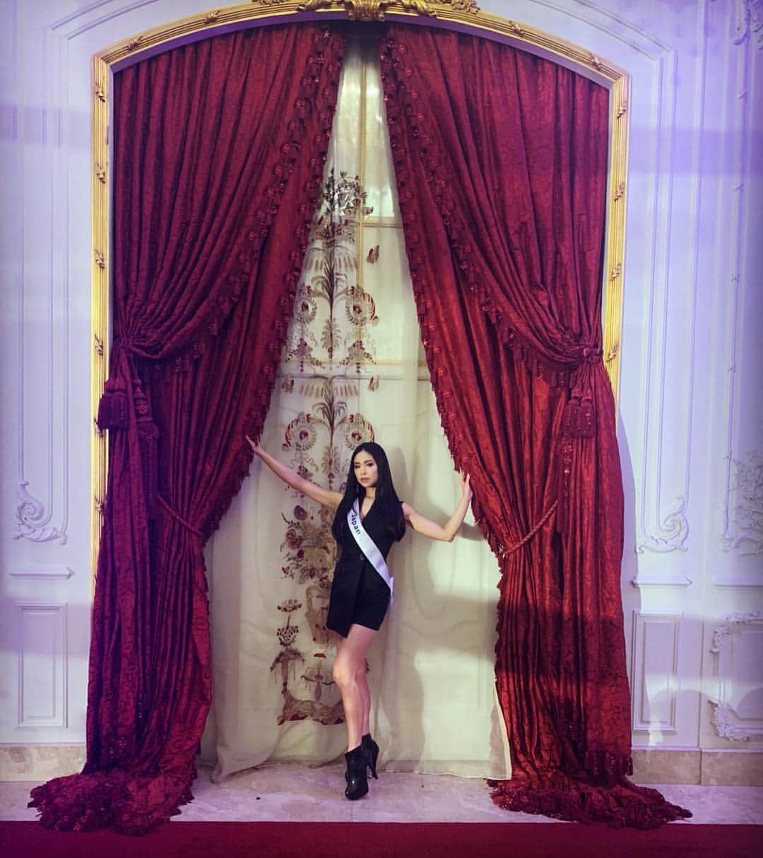 のインスタグラム：「Love Al Masa Hotel, Cairo 🌹 ・ ・ #missecointernational #model #photoshoot #missjapan #ミスコン #ホテル #撮影 #hotel #luxury #ドレス #作品撮り #beautypageant #ミスコンテスト」