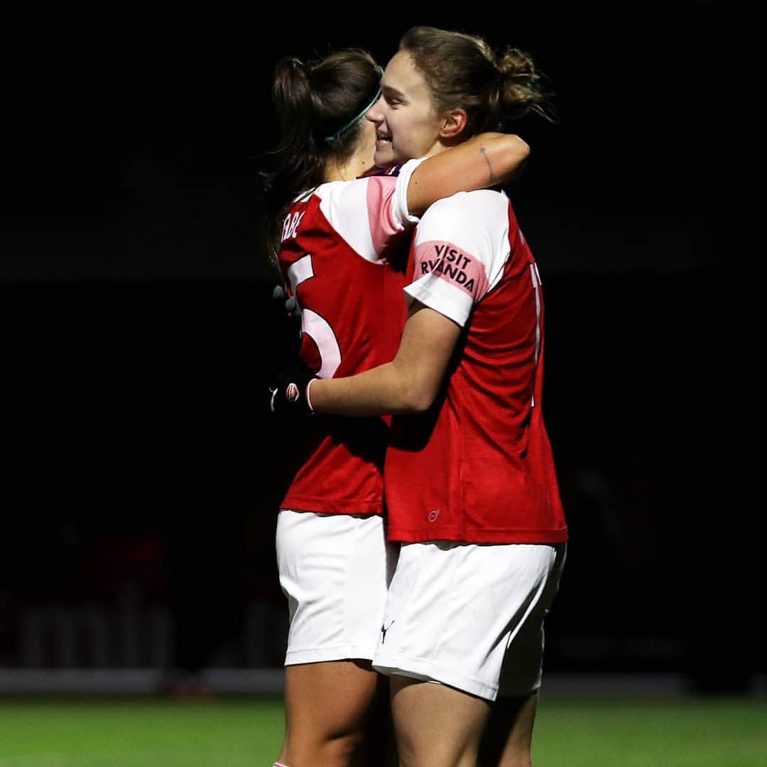 Arsenal Ladiesさんのインスタグラム写真 - (Arsenal LadiesInstagram)「HALF-TIME: AWFC 1-0 @BristolCityWFC  @viviannemiedema scored the only goal to separate the teams.  #WeAreTheArsenal 📸 credit: @joerdeli」3月15日 5時26分 - arsenalwfc