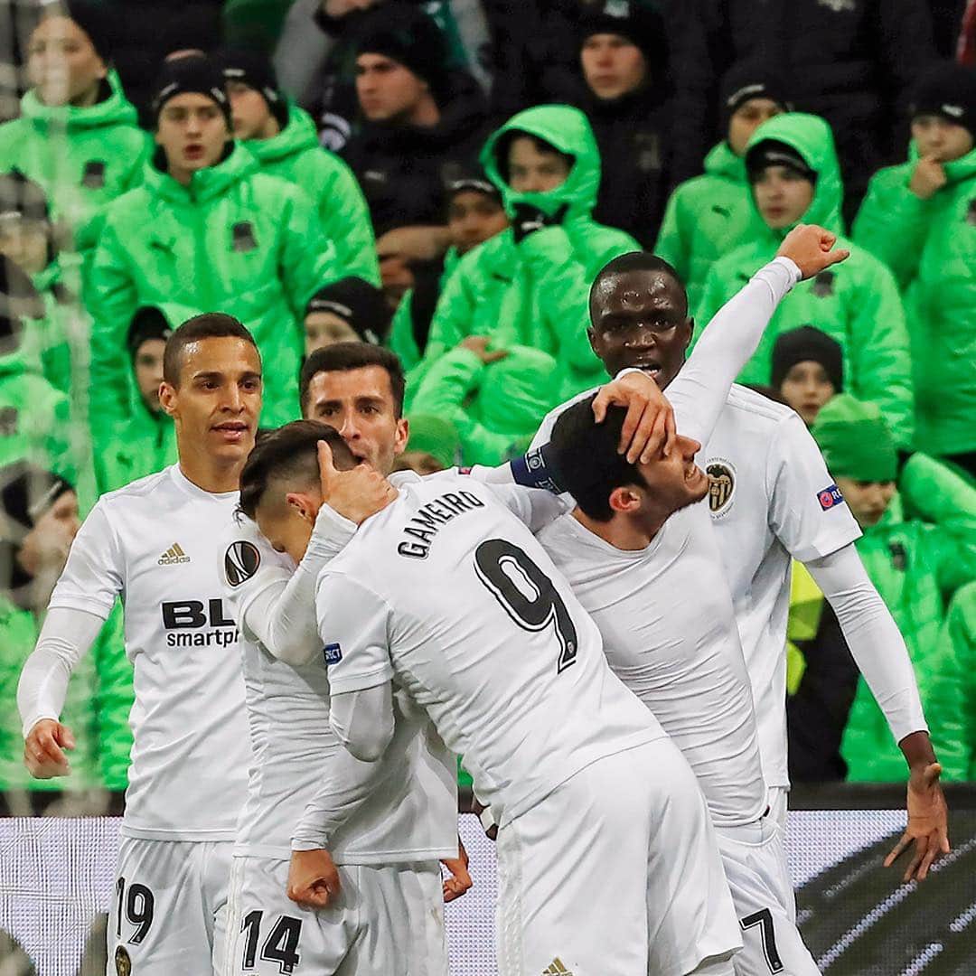 のインスタグラム：「Sufrimos... pero estamos en cuartos!!!! Pensando ya en el partido del domingo, vamos EQUIPO🔋💪🏻」