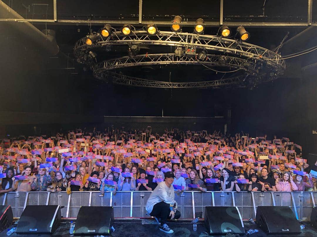 TABLO さんのインスタグラム写真 - (TABLO Instagram)「sleepless in #HELSINKI you were UNBELIEVABLE tonight!!! That surprise you prepared for us at the end was soooo 🖤🖤🖤 #epikhigh2019tour」3月15日 5時41分 - blobyblo