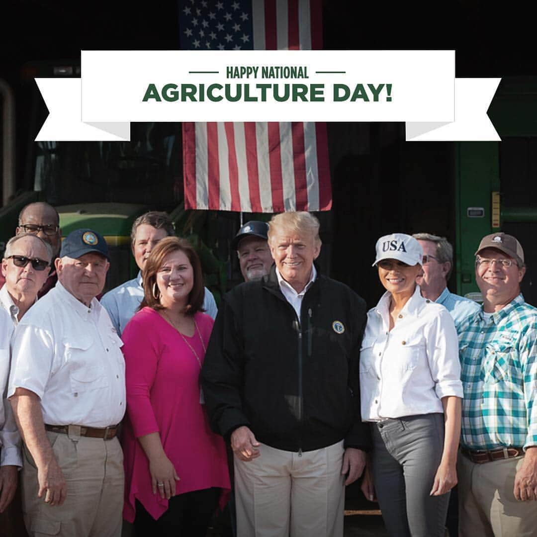 ドナルド・トランプさんのインスタグラム写真 - (ドナルド・トランプInstagram)「#Repost @teamtrumpofficial ・・・ Happy National Agriculture Day! We love our farmers! 🌾🇺🇸」3月15日 5時49分 - realdonaldtrump