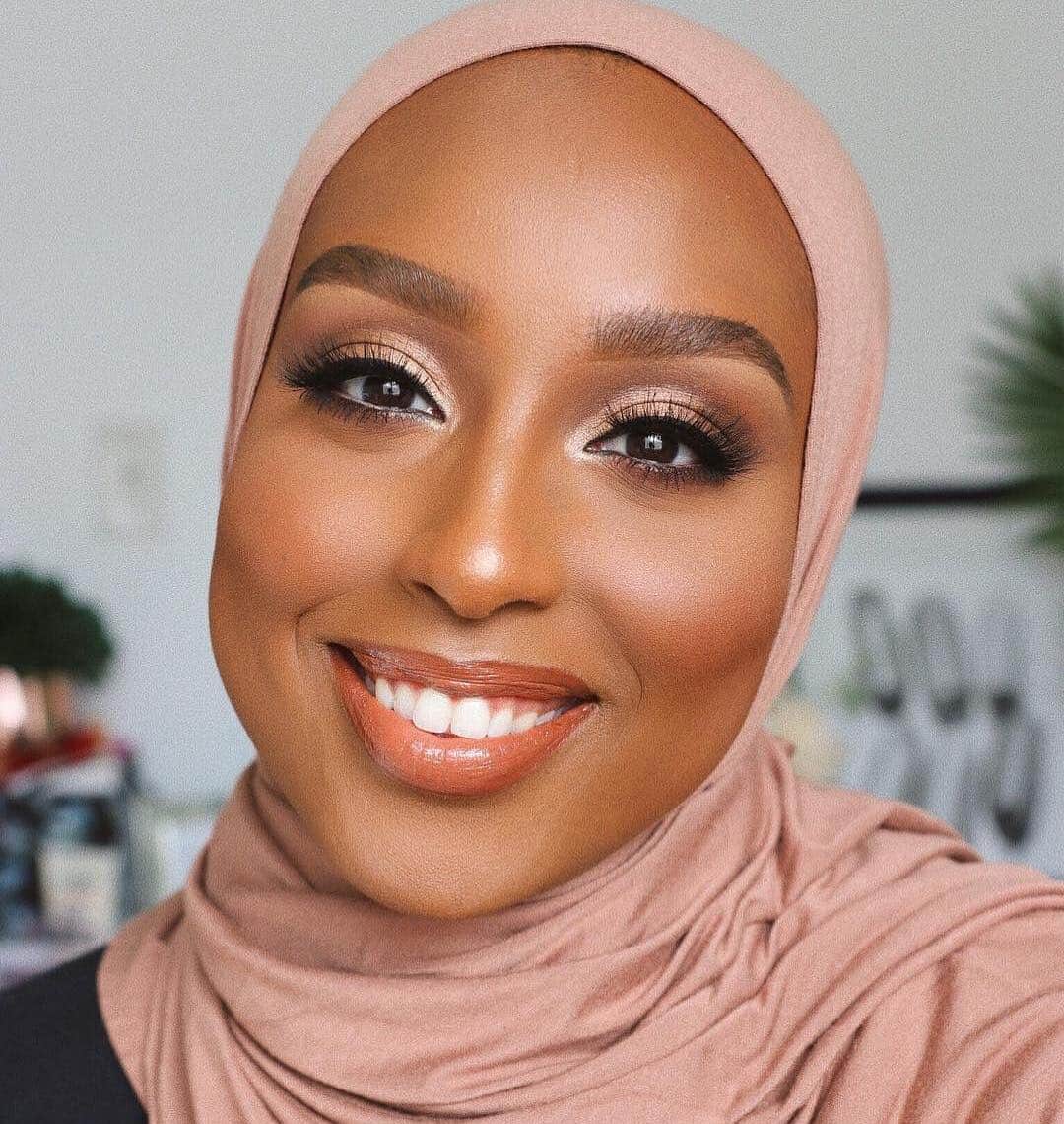 Too Facedさんのインスタグラム写真 - (Too FacedInstagram)「MUA @neosbeauty creates this STUNNING look on @ayshaharun using our Hangover Primer, Born This Way Super Coverage Concealer in shade Butterscotch, and Melted Matte Lipstick in shade Child Star! 😍 #regram #toofaced」3月15日 6時08分 - toofaced