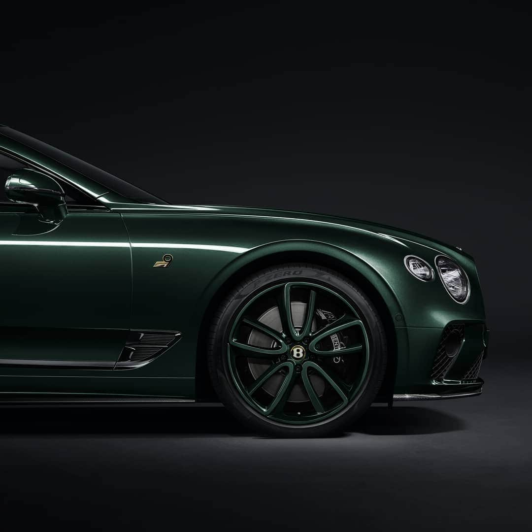 ベントレーさんのインスタグラム写真 - (ベントレーInstagram)「The #ContinentalGT Number 9 Edition by#Mulliner’s 22” painted wheels can either match the car’s exterior in Viridian green or Beluga black, or you can use the other paint colour as a striking contrast. Exterior paint: Viridian. Link in bio.#Bentley100Years  Continental GT WLTP drive cycle: fuel consumption, mpg (l/100km) - Combined 20.8 (13.6). Combined CO2 – 308 g/km.」3月15日 6時17分 - bentleymotors