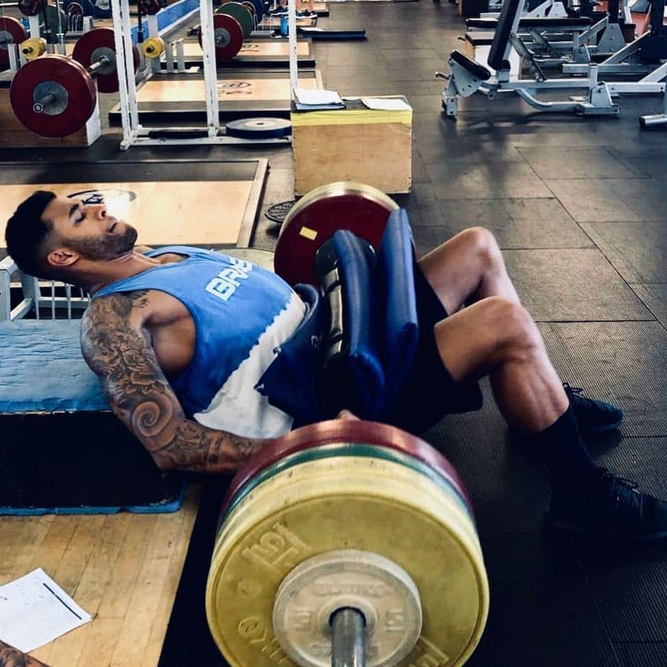 マテウス・サンタナのインスタグラム：「Todo dia com fé em Deus, muita força e disposição de sobra correndo atrás daquele meu sonho de moleque ⚡️」