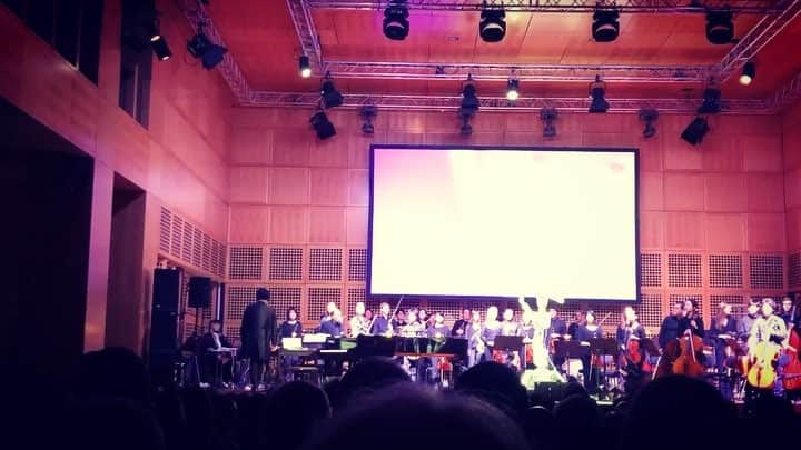 渋谷慶一郎のインスタグラム：「The European premiere of Android Opera Scary Beauty, successful! 初演、超満員1000人大成功しました！ひやひやした…池上さん、ことぶきさんとカーテンコールの図です。」