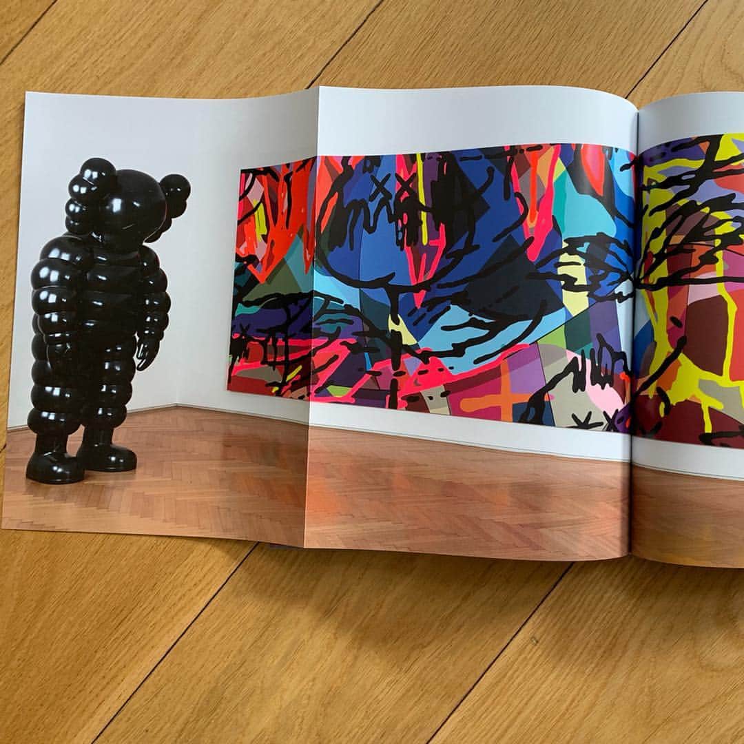 KAWSONEさんのインスタグラム写真 - (KAWSONEInstagram)「New GONE catalog finally in hand and available on the @skarstedtgallery site (update, sold out) in the publications section. It’s has fluorescent spot printing through the book so I was curious to get one in the studio to compare against my paintings and @generationpress did an incredible job printing this! Thank you @jontywilde for coming to NY to photograph the exhibition and thank you @wrightlov @punktdotcom @perskarstedt #SkarstedtGallery #KAWS #GONE」3月15日 7時22分 - kaws