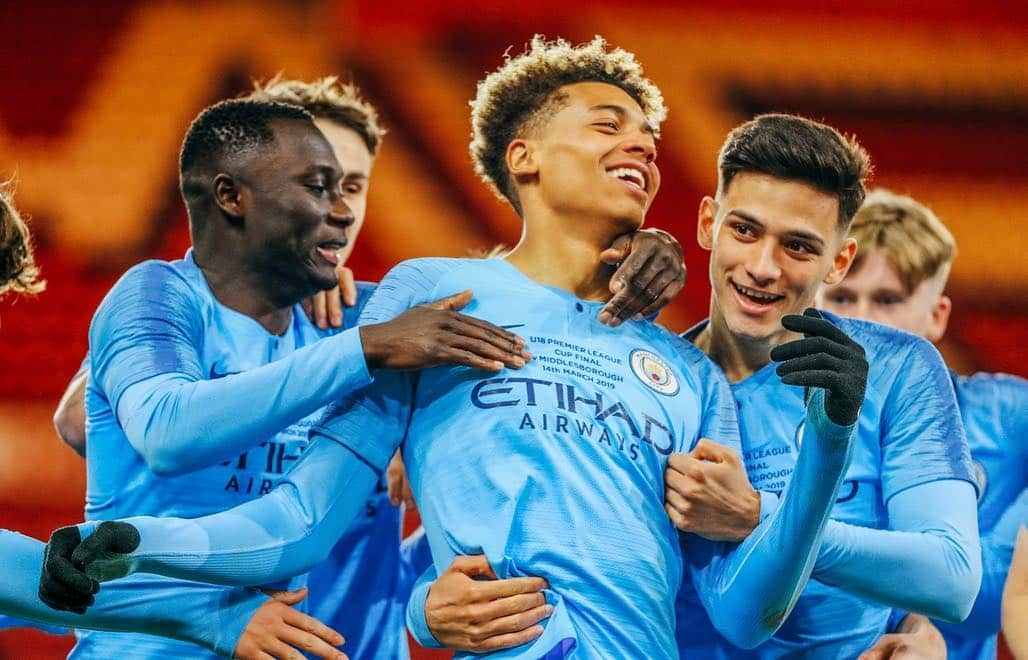 マンチェスター・シティFCさんのインスタグラム写真 - (マンチェスター・シティFCInstagram)「U18 PREMIER LEAGUE CUP WINNERS 🏆💙 #mancity」3月15日 7時24分 - mancity