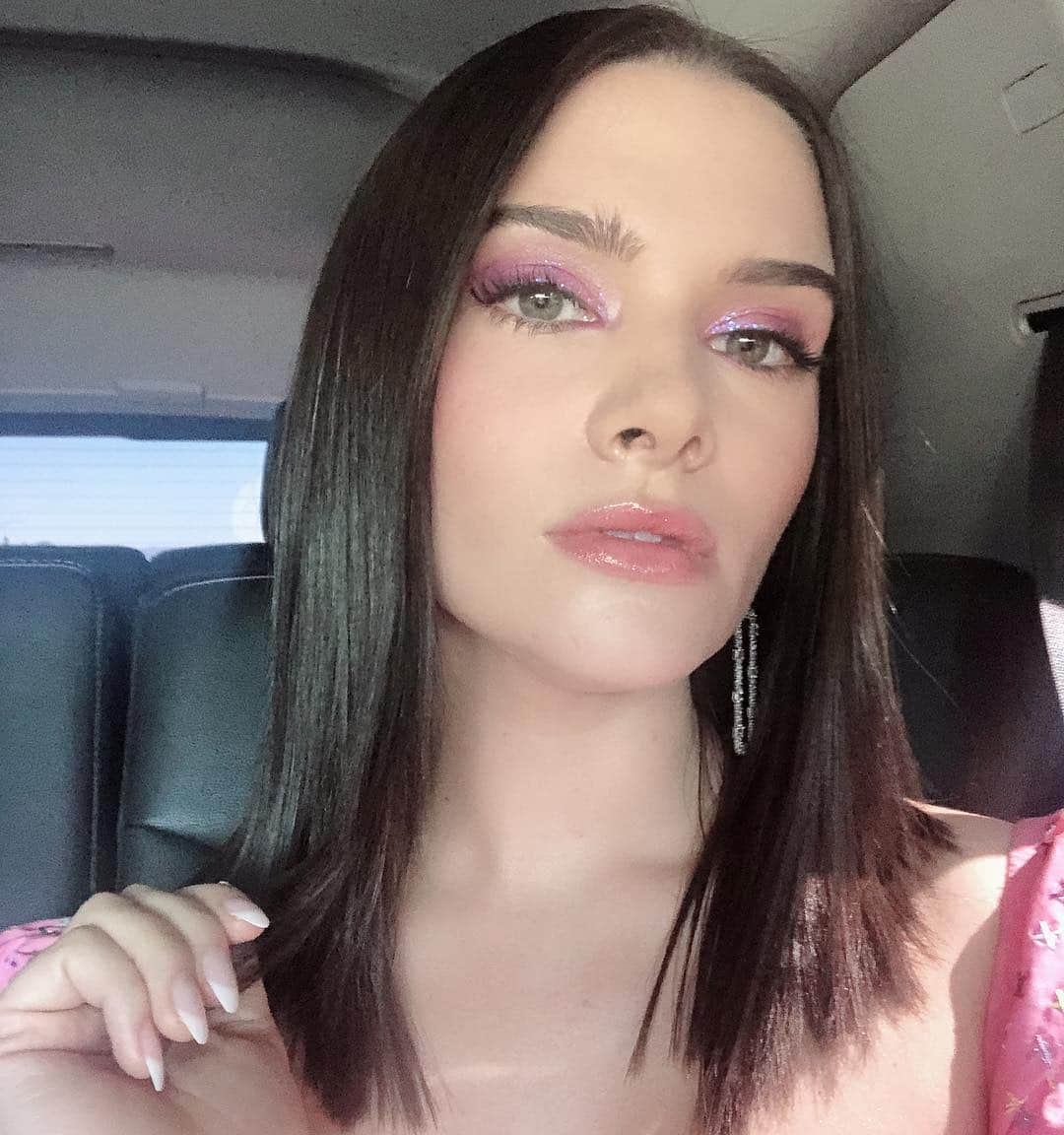 rob scheppyさんのインスタグラム写真 - (rob scheppyInstagram)「Katie Stevens  iHeart Music Awards #MakeupbyRobScheppy」3月15日 7時26分 - robscheppy