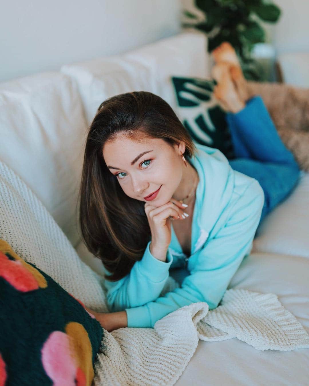 Meredith Fosterさんのインスタグラム写真 - (Meredith FosterInstagram)「“You look like a mom but not a regular mom a cool mom”」3月15日 7時44分 - meredithfoster