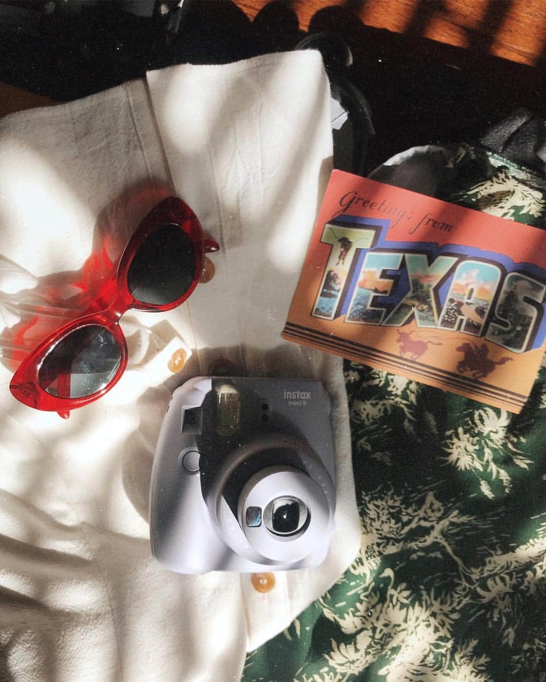 Urban Outfittersさんのインスタグラム写真 - (Urban OutfittersInstagram)「Moments from our #UO24Hours trip to Austin, TX, where we embraced tourism and ate a lot (a lot!) of food. #UOTech @fujifilm_instax_northamerica」3月15日 7時56分 - urbanoutfitters