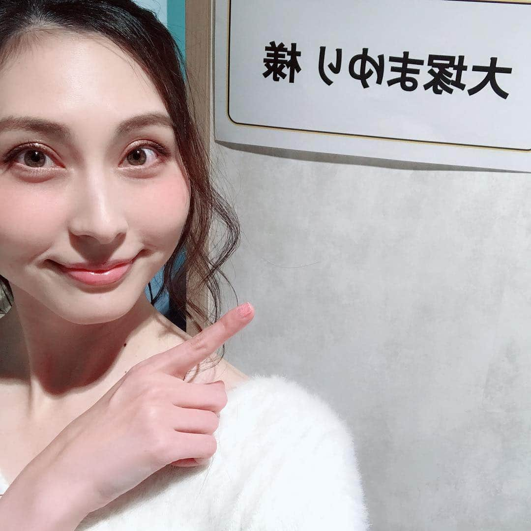 大塚まゆりさんのインスタグラム写真 - (大塚まゆりInstagram)「今月も『おじゲー』に出させていただきました^ ^ 今回もとても楽しく、終始笑いっぱなしの生配信でした❗️人を笑顔にできる芸人さん達、本当尊敬するな〜✨ #model #hairmake #makeup #gamergirl #nintendoswitch #splatoon2 #任天堂スイッチ #スプラトゥーン2 #ゲーム女子 #スプラトゥーン大好き」3月15日 8時07分 - mayubaro