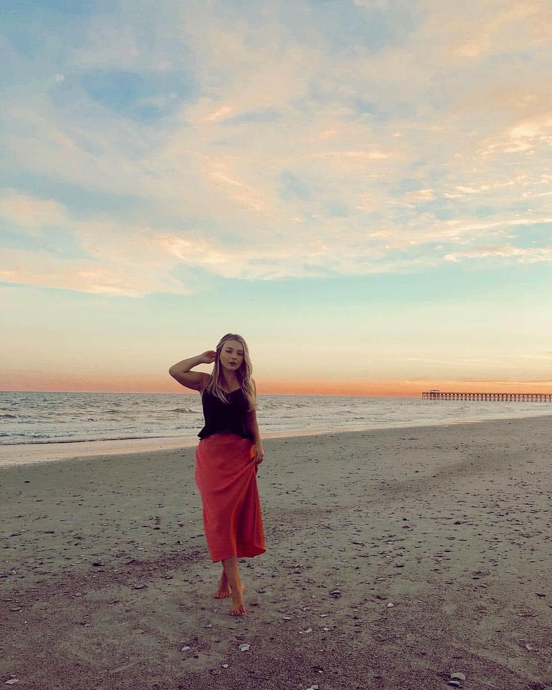 トーリ・ウェブスターのインスタグラム：「and don’t ever look back, ok? ☁️💕」