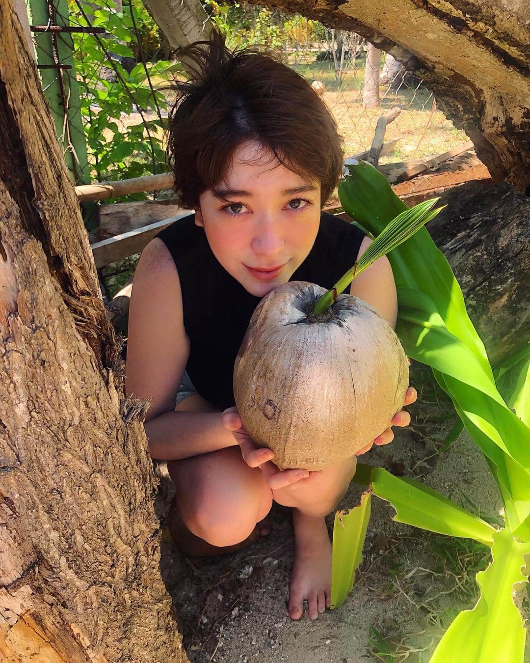 のインスタグラム：「おはようございます‼️ 日本も少しずつあったかくなってきたけど、今度は寒い国に行ってきます✈️🇪🇪✨ #asiangirls #cebucity #tokyogirl #ハーフ #モデル #phillipines #海外旅行 #セブ島 #🇵🇭 #フィリピン #アジア旅行 #アジア #旅行 #たびじょ #tripstagram #旅行好きな人と繋がりたい #旅好きな人と繋がりたい #旅行写真 #asiatrip #tripasia #traveloregon #travelphotography #vacation  #travelworld #ヨーロッパ」
