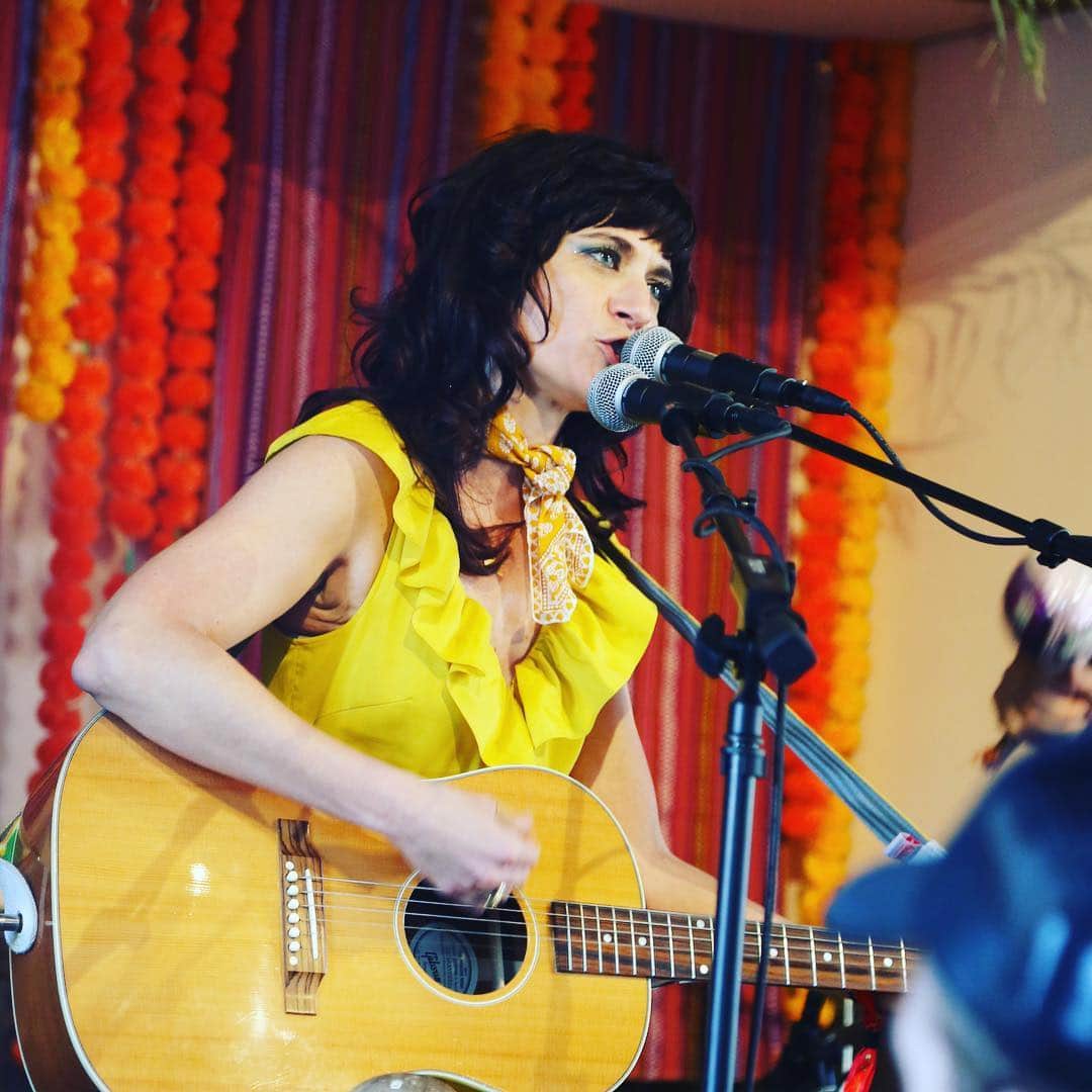 ASCAPさんのインスタグラム写真 - (ASCAPInstagram)「@nicoleatkins in yellow but definitely not mellow as she electrifies the chapel stage at #luckreunion」3月15日 8時35分 - ascap