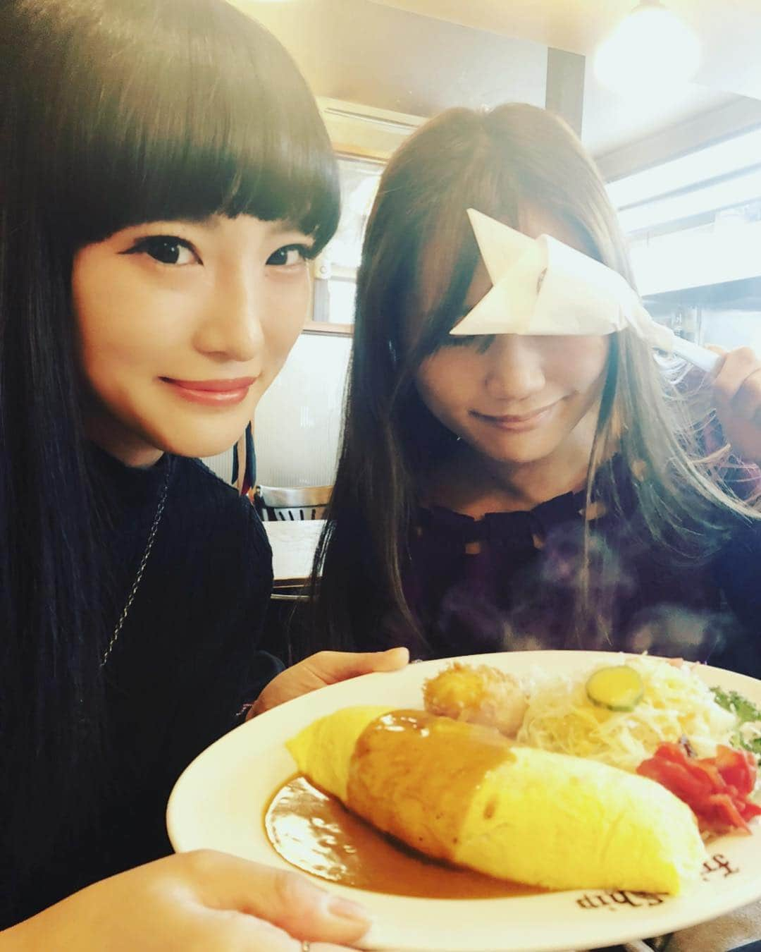 峰のりえさんのインスタグラム写真 - (峰のりえInstagram)「勝手に#美女とカレー シリーズ #オムカレー  #フレンドシップ #森ノ宮カレー #カレー」3月15日 9時08分 - minenorie0428