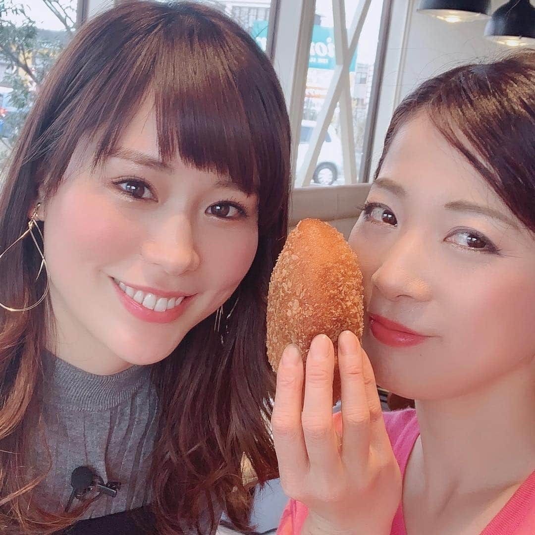 一条もんこさんのインスタグラム写真 - (一条もんこInstagram)「出演のお知らせです。  3月16日（土）10時25分〜 NST新潟総合テレビ『八千代コースター』。 今回は水谷アナとロケに出ています。 新潟カレー旅第2弾♡  私がおススメする古き良き新潟カレーの味や、最先端のカレー情報をお届けします。 #カレー#新潟総合テレビ#NST#八千代コースター#出演情報#カレー情報#カレー旅#思い出のカレー#新潟#新潟県#新潟をカレー県に#水谷悠莉#廣川明美#山田彩乃#マッスル坂井#一条もんこ」3月15日 9時22分 - monko1215