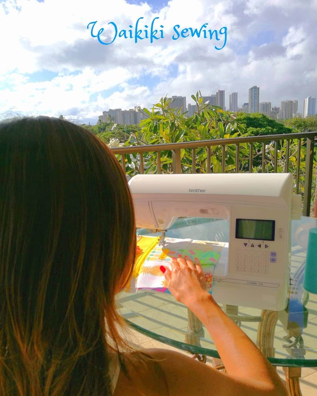 Moco Lima Hawaiiさんのインスタグラム写真 - (Moco Lima HawaiiInstagram)「Watermelon Pouches, Made By Moco #niceday#beautifulday#beachday#wonderfulday#working#sewing#relaxing#enjoying#smiling#calming#waikiki#photography#photoshoot#town#awesomeview#myfavorite#mocolima#hawaii#ワイキキビュー#ハワイ#モコリマ#針仕事#ワイキキ#ハワイ好きな人と繋がりたい#ハワイ旅行 ♡Showroom 13:00-18:00 OPEN today♡」3月15日 9時42分 - mocolimahawaii