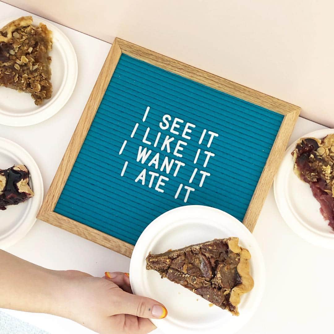 のインスタグラム：「Our smile is beamin’ thanks to #PiDay 🙃 How are you celebrating?」