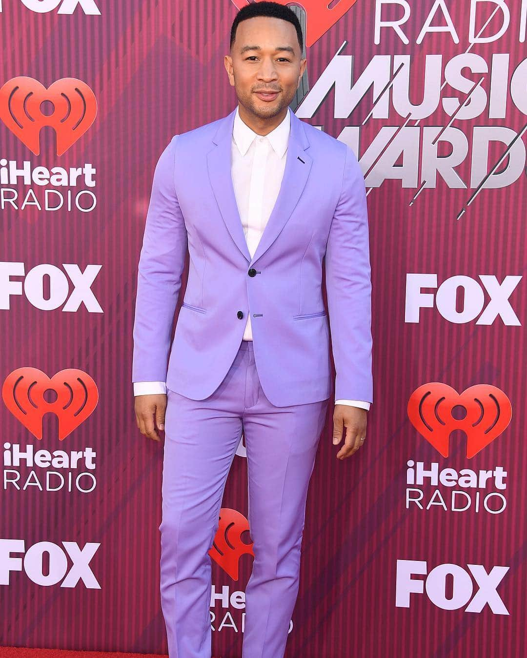 Just Jaredさんのインスタグラム写真 - (Just JaredInstagram)「@johnlegend rocks a @paulsmithdesign suit for the @iheartradio Music Awards! #JohnLegend #PaulSmith #iHeartRadioAwards iHeartRadioMusicAwards Photos: Getty, Fox」3月15日 10時00分 - justjared