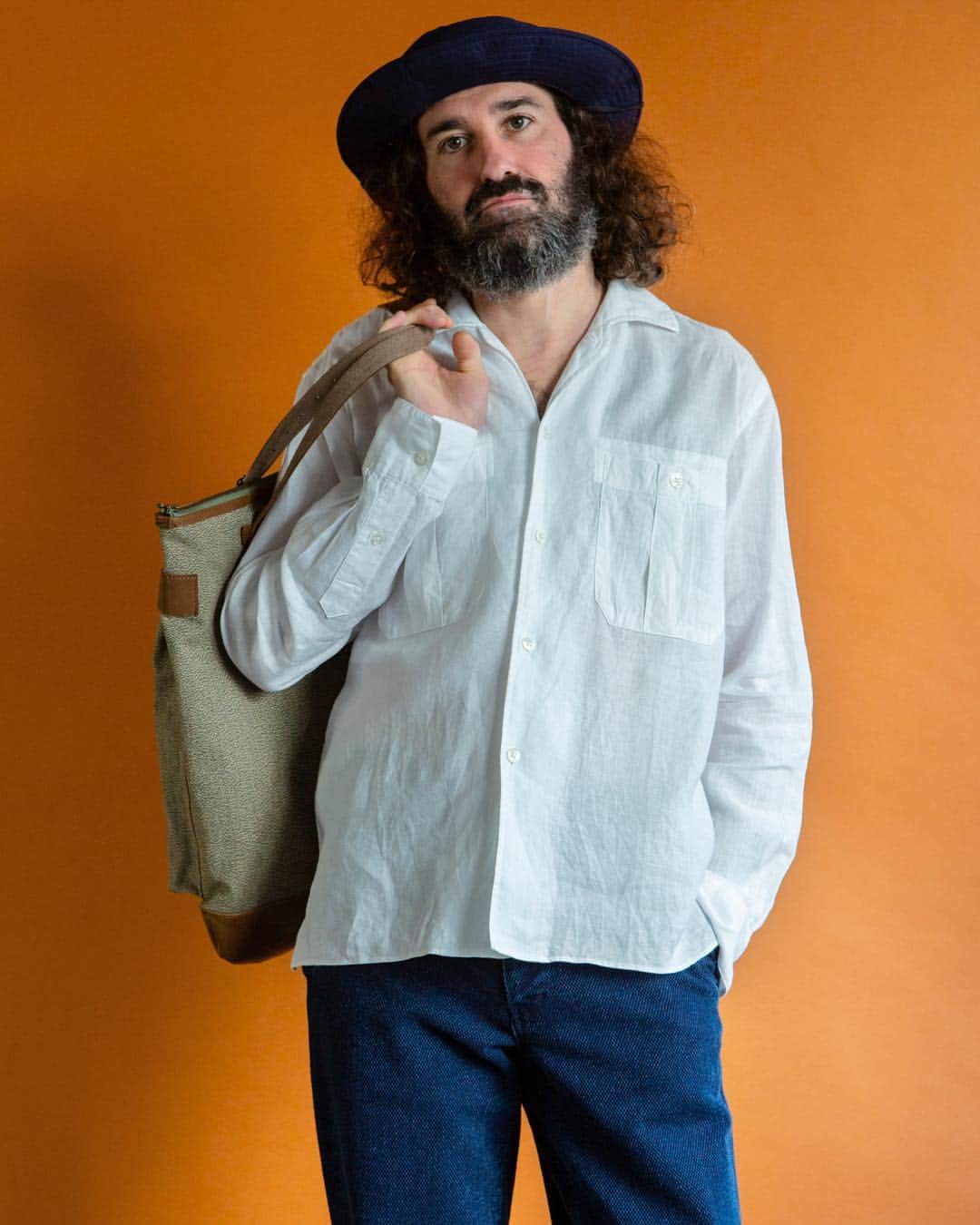 のインスタグラム：「Soundman '19 S/S Collection style7. #soundman #2019ss  #madeinjapan #linen  #linenshirt  #helmetbag  #sashiko #indigo  #military  #heritagestyle」