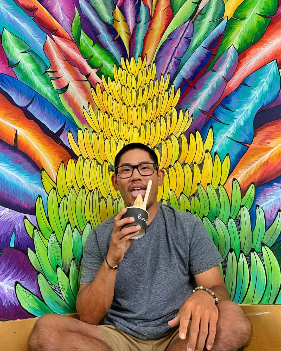 タッド・フジカワさんのインスタグラム写真 - (タッド・フジカワInstagram)「I guess it's fair to say that I really love bananas. 😏😛🍌 • SWIPE LEFT FOR A PLAY BY PLAY OF EVENTS. 😉 LOLOL!🤣 • #smile #food #happy #athlete #art #asian #life #love #selfie #cute #lovewins #home #beautiful #hawaii #oahu #georgia #inspiration #gay #instagay #gayguy #gayboy #inclusion #lgbtq #advocate #instagram #influencer #wanderlust #picoftheday」3月15日 10時35分 - taddy808