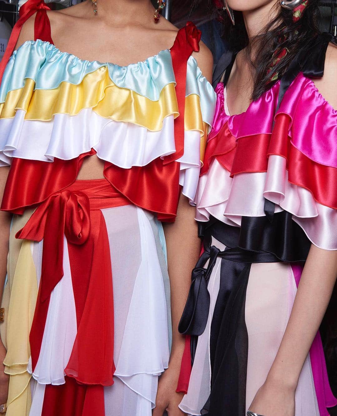 のインスタグラム：「🌈🌈🌈 SS19 now in stores. 🌈🌈🌈 #rodarte」