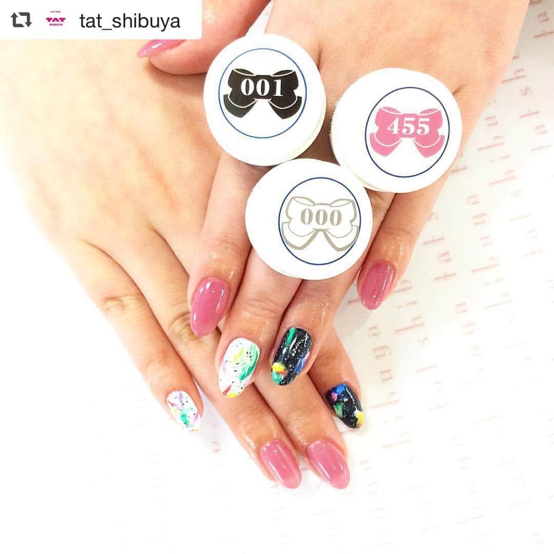 ネイルショップTATさんのインスタグラム写真 - (ネイルショップTATInstagram)「#repost @tat_shibuya via @PhotoAroundApp 〜スタッフネイルのご紹介〜  全てリーフジェルを使用しております💅 455のヴィンテージシアーシリーズのカラーがおすすめです🥰  #ネイル #tat渋谷店 #nail #リーフジェル #チームチャンネル #ヴィンテージシアーシリーズ #スタッフネイル #かわいい #followme #美爪 #美甲」3月15日 11時18分 - nailshoptat