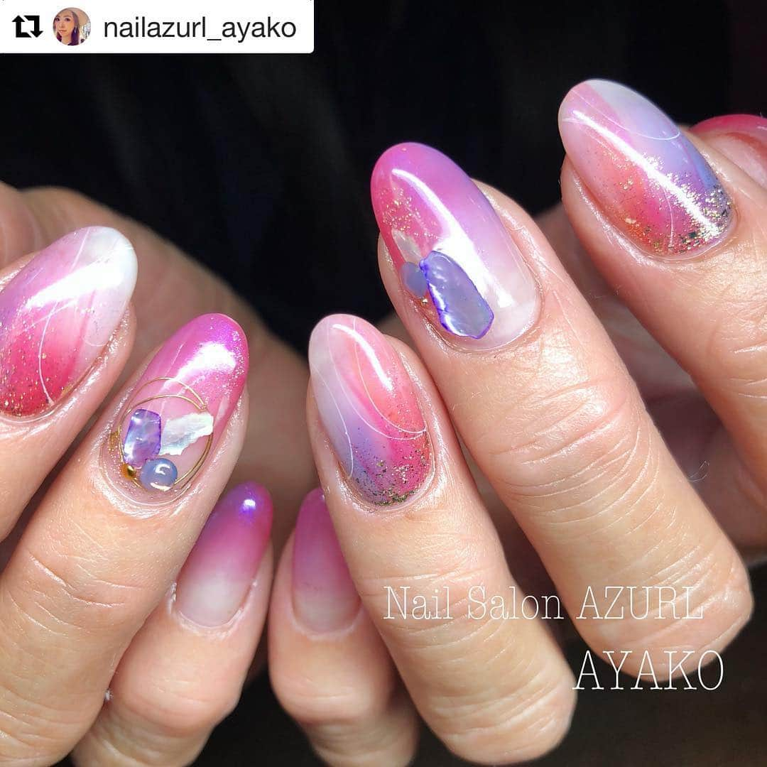 VETRO Tokyoさんのインスタグラム写真 - (VETRO TokyoInstagram)「#Repost @nailazurl_ayako with @get_repost ・・・ アストロ✨  Bellaforma167レウィシアに VETRO425.426✨  Bellaforma、 HUAシリーズの ブルーがかったパール感が アストロカラーにおススメですよ❤️ #AZURL#nail#nailsalon#nailart#gel#gelnail#naildesign#gelart#アズール#ネイル#ジェル#VETRO#ベトロ#ベラフォーマ#Bellaforma#ネイル#ネイルアート#ジェル#アート#ファッション#デザイン#ネイルデザイン#岩手#奥州市#vetro_tokyo#美甲#キラキラ#水沢 #グラデーション#シンプルネイル」3月15日 11時24分 - vetro_tokyo