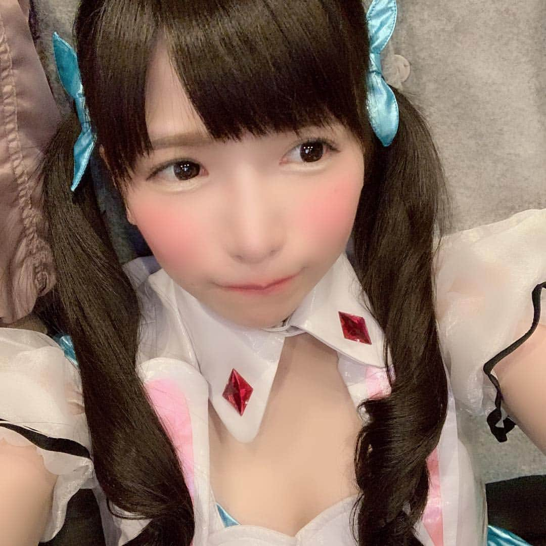 もえのあずきさんのインスタグラム写真 - (もえのあずきInstagram)「おはよ🐰🎀 #アイドル#ツインテール#ピンク担当」3月15日 11時26分 - moeazukitty