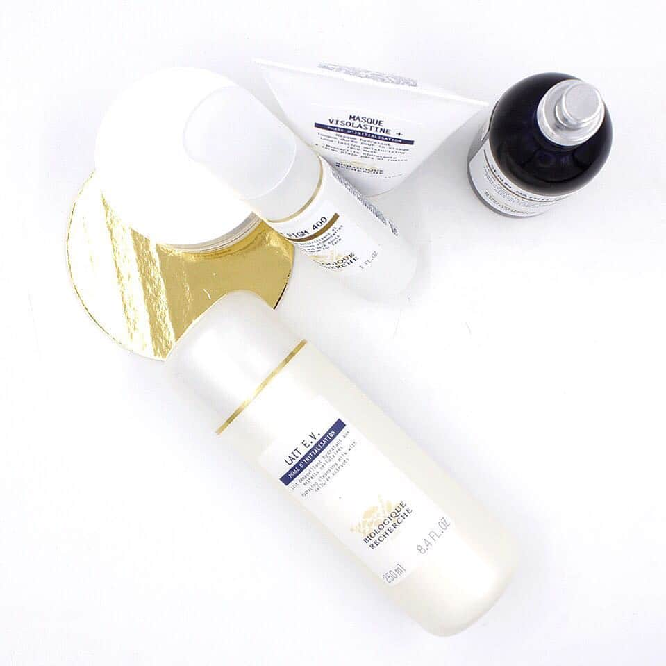 Biologique Recherche USAさんのインスタグラム写真 - (Biologique Recherche USAInstagram)「Have you tried our Lait E.V.? One of the season’s favorites, this cleansing milk is packed with essential fatty acids and cellular extracts. This moisturizing, anti-aging cleanser is also rich in vitamins E & F, to fortify the skin’s lipid barrier. Ideal for dehydrated, dry and/or mature Skin Instants. • • • #biologiquerecherche #passion #expert #skin #skincare #facecare #cleanser #cleansingmilk #antiaging #hydrate #hydrating #skininstant #treatyourskin #buildingbetterskin #laitev #seasonsfavorite」3月15日 11時33分 - biologique_recherche_usa