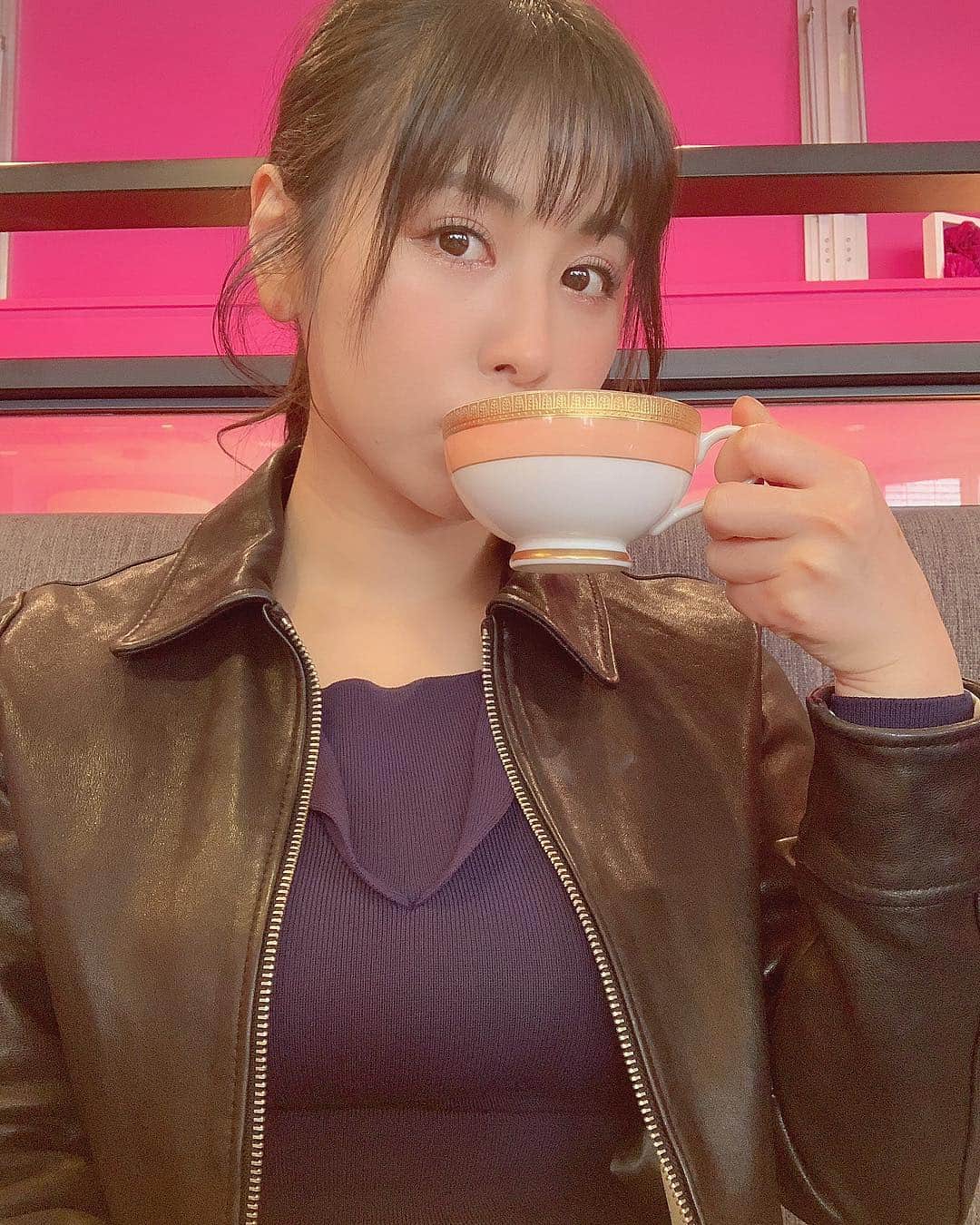 宮下舞花さんのインスタグラム写真 - (宮下舞花Instagram)「☕️❤️ . . . 顔合わせの後teaたいむ💜☕️ . . #cafe#お茶#ティータイム #furfur #ファーファー #アマンド六本木 #アマンド」3月15日 21時08分 - maikamaimaika