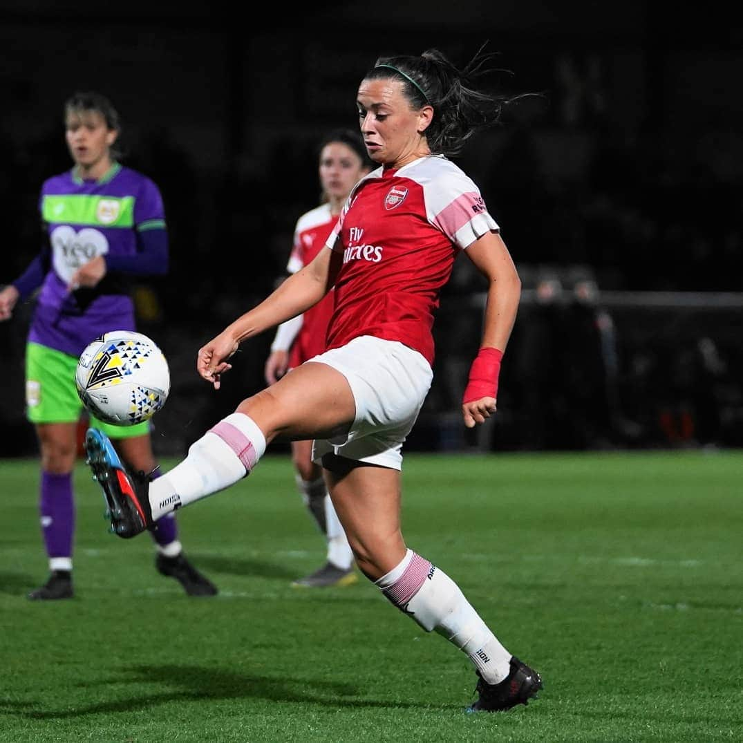 Arsenal Ladiesさんのインスタグラム写真 - (Arsenal LadiesInstagram)「3 POINTS ↔️ 😁 into the weekend 👊  #Fridayfeeling #WeAreTheArsenal #ArsenalWFC 📸: @joerdeli」3月15日 21時20分 - arsenalwfc