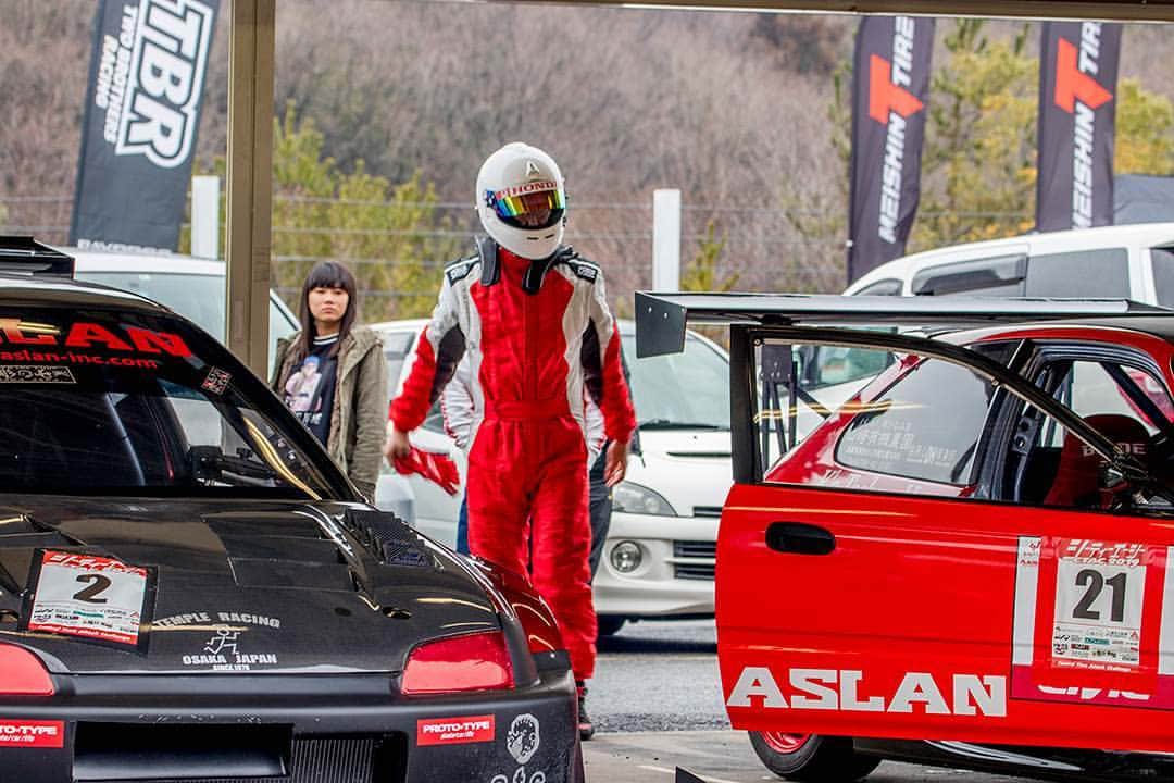 mistbahnさんのインスタグラム写真 - (mistbahnInstagram)「_ ASLAN Honda EG6 CIVIC @horiton_ton 's track car and minds EK9 Honda CIVIC _ _ Shot on 20-Jan 2019 "CTAC(Central Time Attack Challenge)" at Central Circuit (Hyogo, Japan) owner(black EG6): @horiton_ton owner(red EK9): @akokatsu tuner: @aslan_inc_japan photo: @mistbahn _ _ JP) 2019年01月20日、セントラルサーキットで開催されたCTAC(セントラル・タイムアタック・チャレンジ)で撮影。 _ _ #ctac #centralcircuit #セントラルサーキット #minds #マインズ #aslan #honda #civic #hondacivic #ホンダシビック #シビック #ek9 #ek #ekcivic #eg6 #eg #egcivic #templeracing #テンプルレーシング #osakajdm #kanjo #kanjostyle #kanjoracer #kanjozoku #trackcar #trackspec #trackstance #timeattack #timeattackjapan #tuningcartimeattack」3月15日 21時25分 - mistbahn