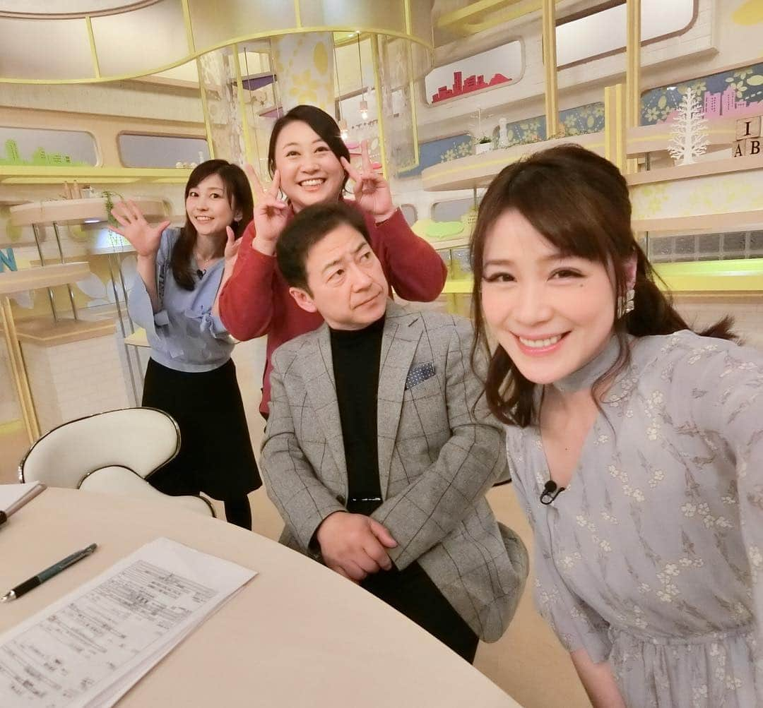 相沢まきさんのインスタグラム写真 - (相沢まきInstagram)「地元新潟にて生放送📺🙏 実家でゆっくり食事&お風呂を済ませ、既にベッドイン🛌 充実した1日に感謝です✨  #teny #新潟一番 #生放送 #新潟」3月15日 21時25分 - maki_aizawa0414