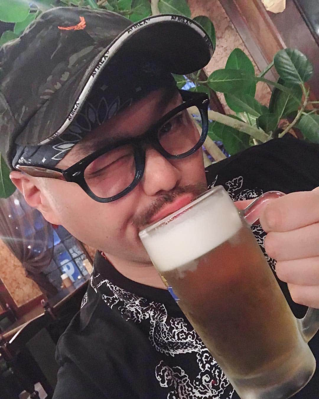 クロちゃんさんのインスタグラム写真 - (クロちゃんInstagram)「ビールでお腹いっぱいになりそうだしん。」3月15日 21時49分 - kurochandesuwawa