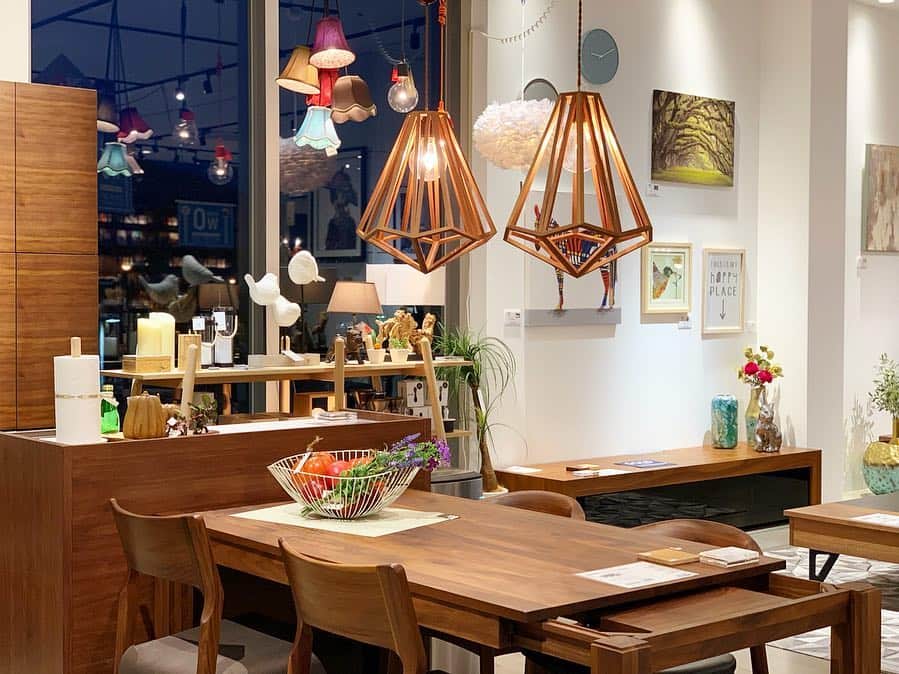 LECT レクトさんのインスタグラム写真 - (LECT レクトInstagram)「新生活準備はLECTで。こちらは広島T-SITE 2階のLIVING HOUSEです。3/31まで、配送料や分割手数料が無料になるキャンペーンを実施中みたいなので、ぜひ一度お越しくださいませ。 #lect #レクト #広島tsite #tsite #livinghouse #リビングハウス #インテリア #インテリアコーディネート #新生活 #模様替え #家具 #広島市」3月15日 21時46分 - lect_hiroshima