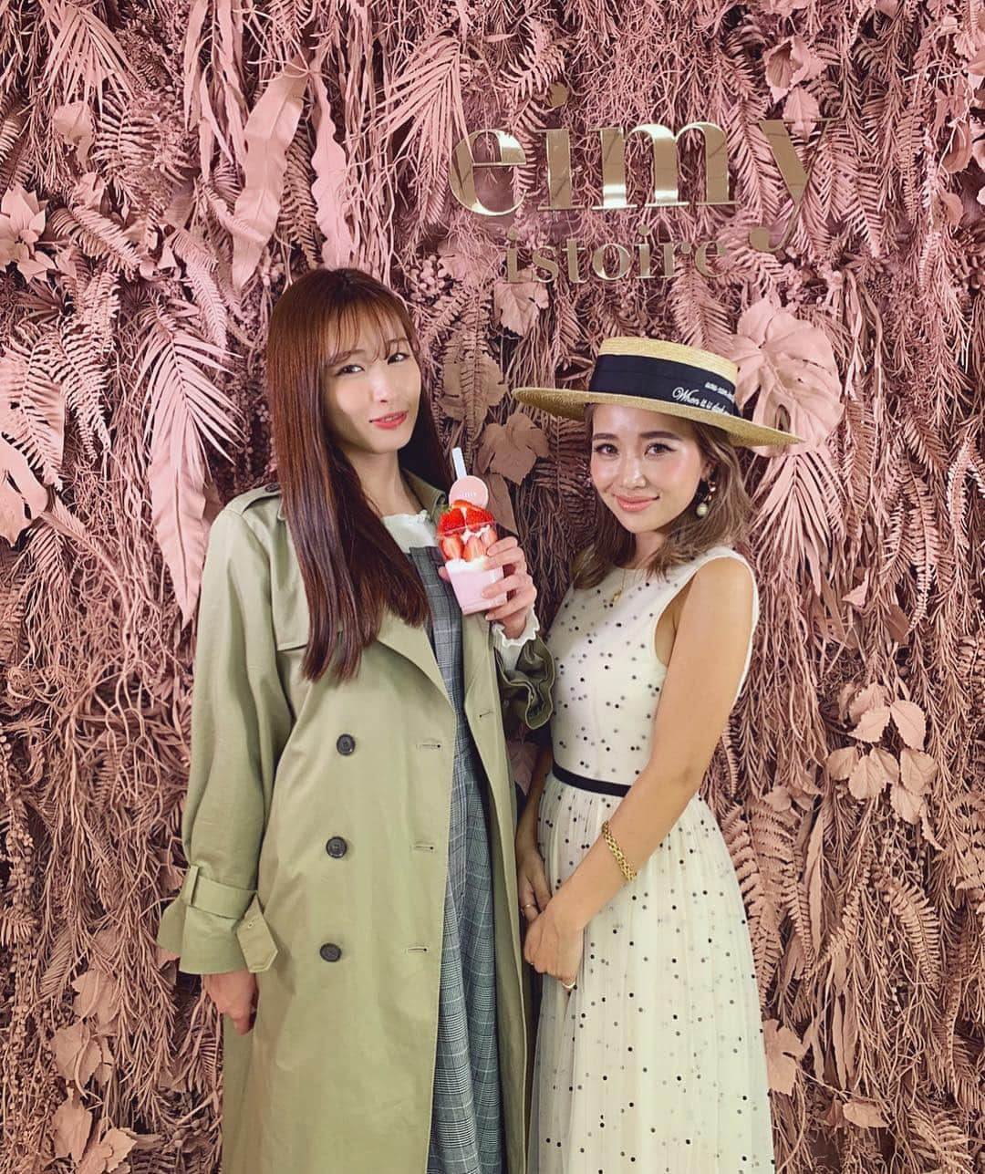 のインスタグラム：「. eimy istore 2019S/S EXHIBITION👒💕 . 映えまくりな展示会すてき🥰 女子力高めな水着もオーダーできてhappy☺️💓 . ブランドディレクターのMANAMIさんにもご挨拶できました😍✨ ありがとうございました❤️ . #eimy#eimyistoire#eimy_snap#exhibition #展示会#2019ss#2019春夏#新作#春服#春夏ファッション #かわいい#cute#女子力 #japanesefashion#패션#fashion#ootd#bikini#新作水着 #japanesemodel#model #インスタ映え#pink#ピンクモンスター#lovepink #strawberry#ellecafe#ストロベリーボンボン#sweets」