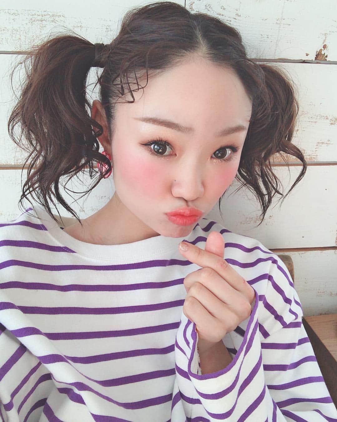 のインスタグラム：「へへー💓このまみさんアレンジとーってもお気に入り!!💓💇🏼‍♀️💭✨🌼 💄: @hairmake.mami 💕 キーワードはうぶ毛🐰🐰🌱🌱 @leanbodyjp」