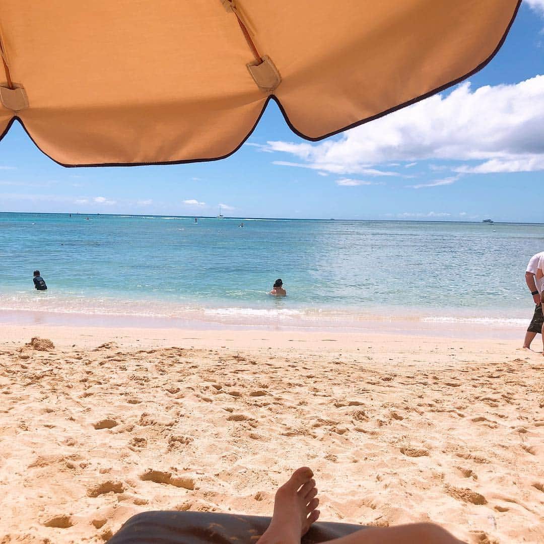 近藤千尋のインスタグラム：「hawaiiの余韻🍉😍👙 あー楽しかった🤤🤤🤤 また来年に向けて頑張ります❤️🙏 そして、早速お仕事モード☺️笑 広島トークショーの告知です❤️ 日程:3月24日（日） 会場:イオンモール広島祇園  専門店1階スマイルコート 時間:①13:00〜②15:00〜  トークショーと抽選で当たった人のみチェキ撮影があります️😍 観覧無料ですので、 是非皆さん遊びに来てください🥺💓」