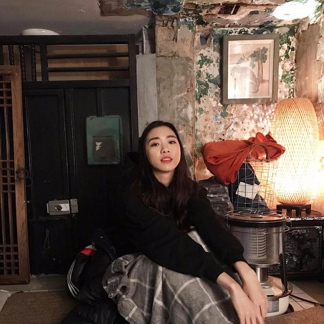 ティナ さんのインスタグラム写真 - (ティナ Instagram)「TGIF! New video is up~ who watched already? Link in bio🙋🏻‍♀️🙆🏻‍♀️ #tgif」3月15日 22時27分 - soobeanie_