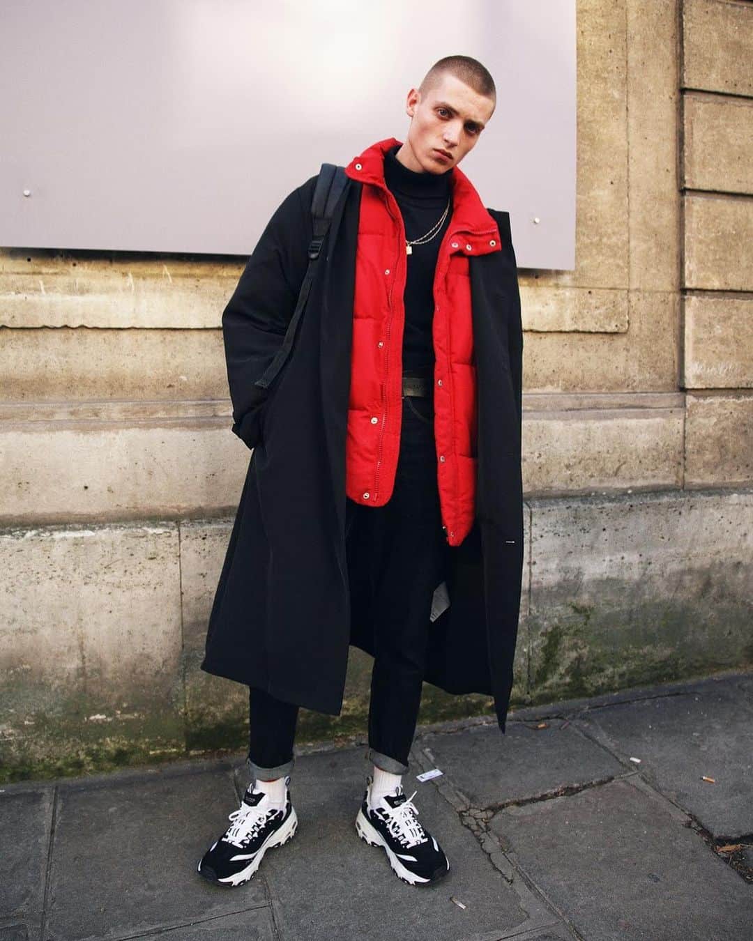 のインスタグラム：「PARIS STREET STYLE Style01: @tomreey / Style02: @maikoshib / Style03: @niksz_ / Style04: @jonthegold / Style05: @schuusi / Style06: @pan083 #🇫🇷@drop_paris #streetstyle#droptokyo#paris#france#streetscene#streetfashion#streetwear#streetculture#fashion#parisfashionweek#パリ#parisstreetstyle#parisfashion#pfw#rapper#ストリートファッション#mensfashion Photography: @kyoheihattori」
