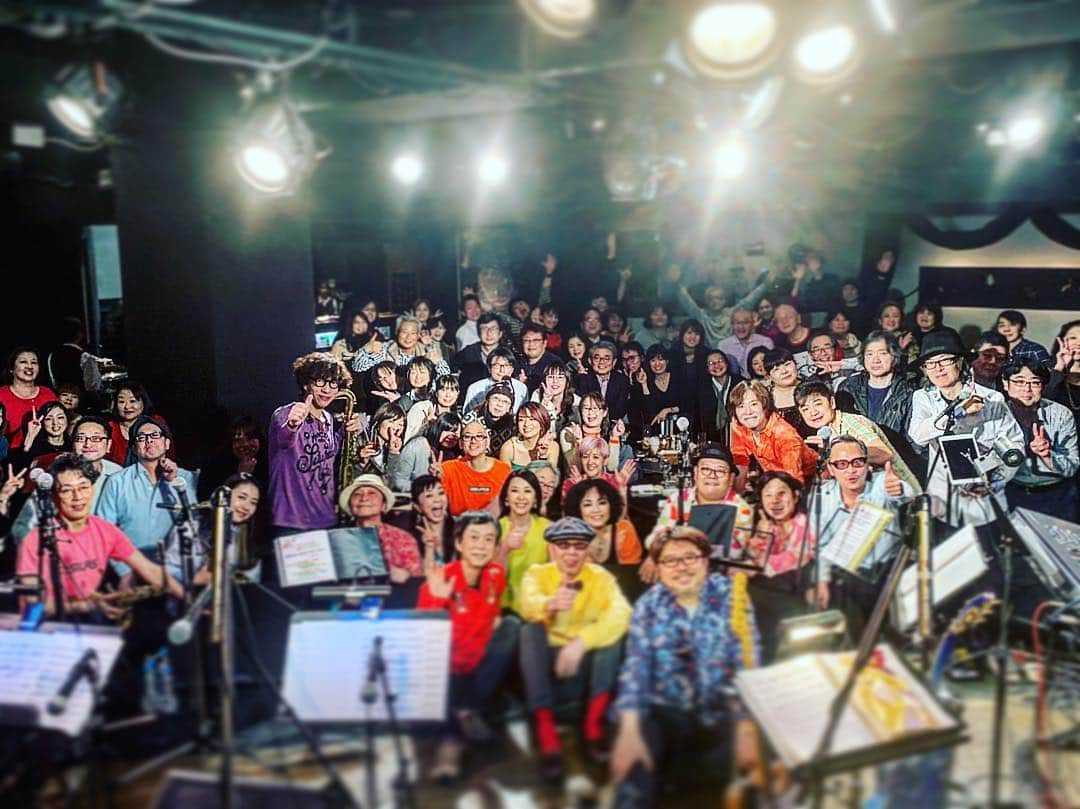 中沢ノブヨシさんのインスタグラム写真 - (中沢ノブヨシInstagram)「昨日の3月生まれの会！ 来てくれた皆さん、 共演してくれた皆さん、 ありがとうございました！！ いや〜、豪華な夜でした〜。 4回目と思ってたら、 5回目でした、、、汗。  来年もよろしくです！！ で、 お陰様で43歳になりました！  いろんな想いはありますが、 音楽、歌、 に込めていきますので、 またお近くの時は会いに来てください！！ で、今日は、  井手麻理子&中沢ノブヨシ &ミスデジーバ  @アマランスラウンジ です！！ 久々デジーバさん 登場なんで是非！！ #中沢ノブヨシ #誕生日 #井手麻理子 #菊池麻由 #ミスデジーバ #アマランスラウンジ #soul ＃music」3月15日 13時42分 - nobuyoshinakazawa