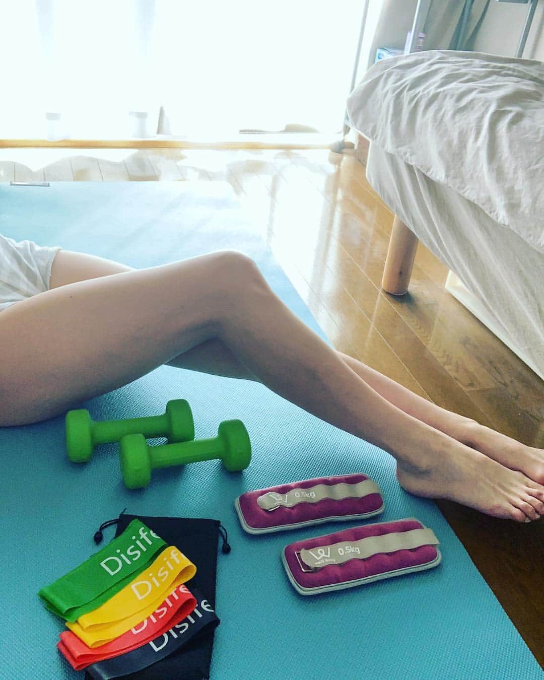 のインスタグラム：「最近は毎日家でも筋トレしてます( ^ω^ ) #家トレ﻿ #筋トレ﻿ #workout #workoutmotivation  #workoutgirl」